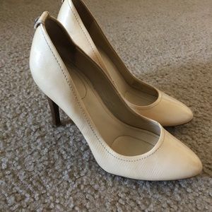 Calvin Klein Whinnie pumps